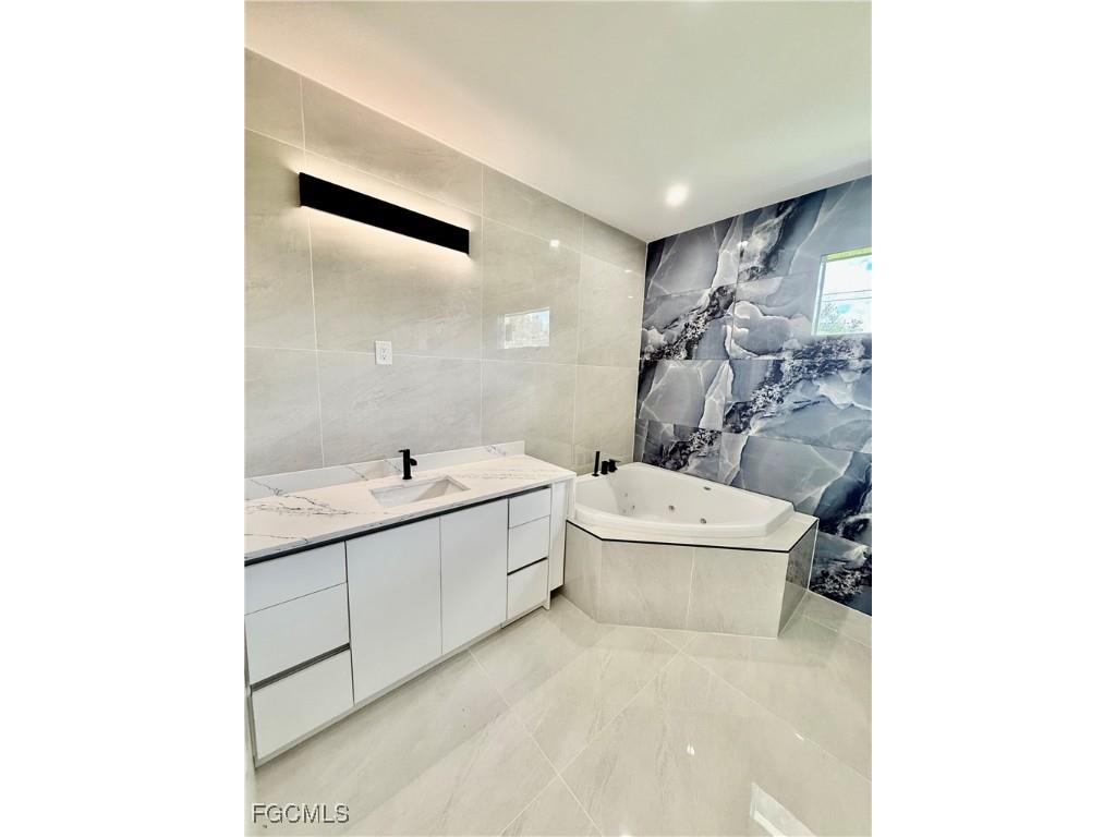 609 Mckinley Avenue Lehigh Acres FL 33972 2025011633 image23