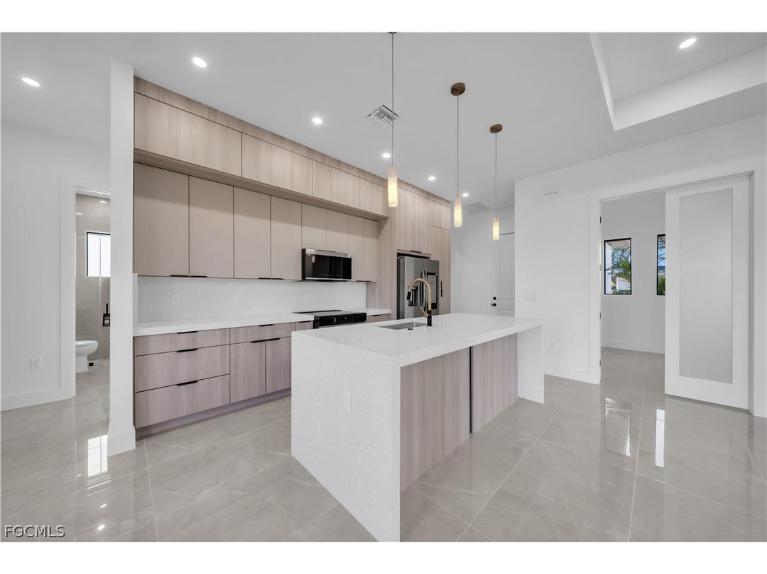 609 NE 11th Terrace Cape Coral FL 33909 2026007201 image23