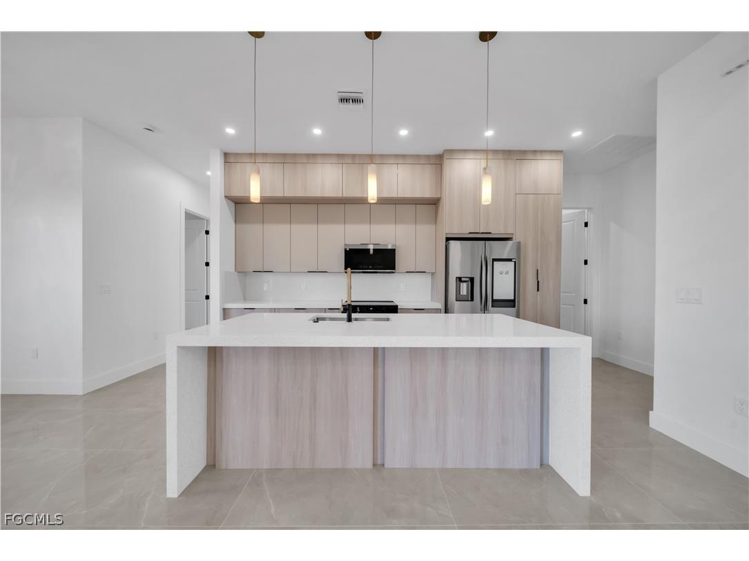 609 NE 11th Terrace Cape Coral FL 33909 2026007201 image25