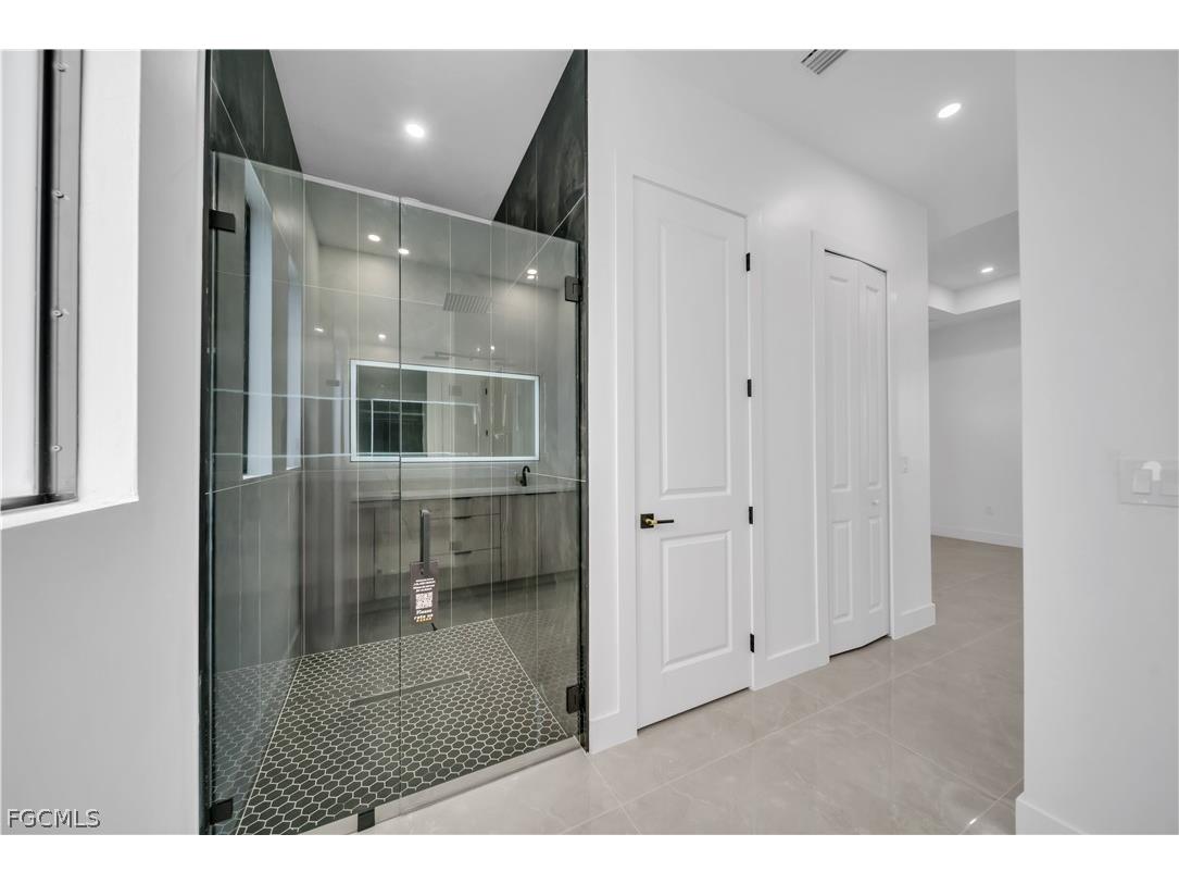 609 NE 11th Terrace Cape Coral FL 33909 2026007201 image28