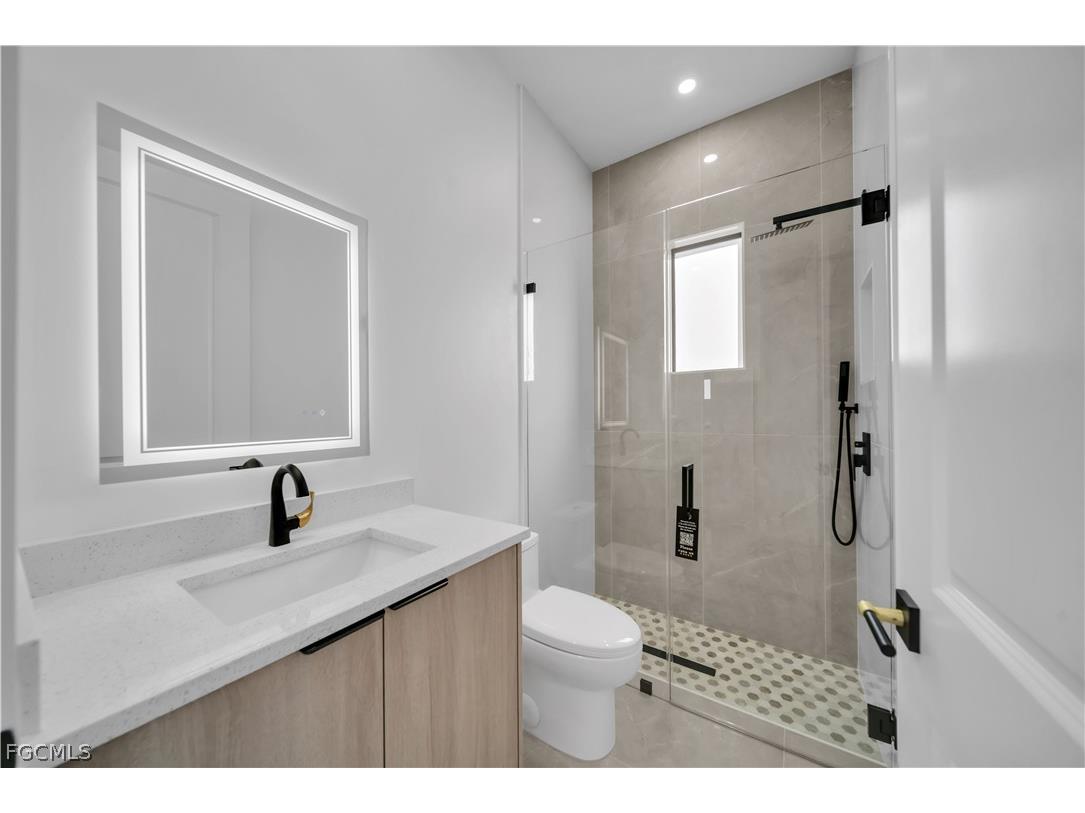 609 NE 11th Terrace Cape Coral FL 33909 2026007201 image37