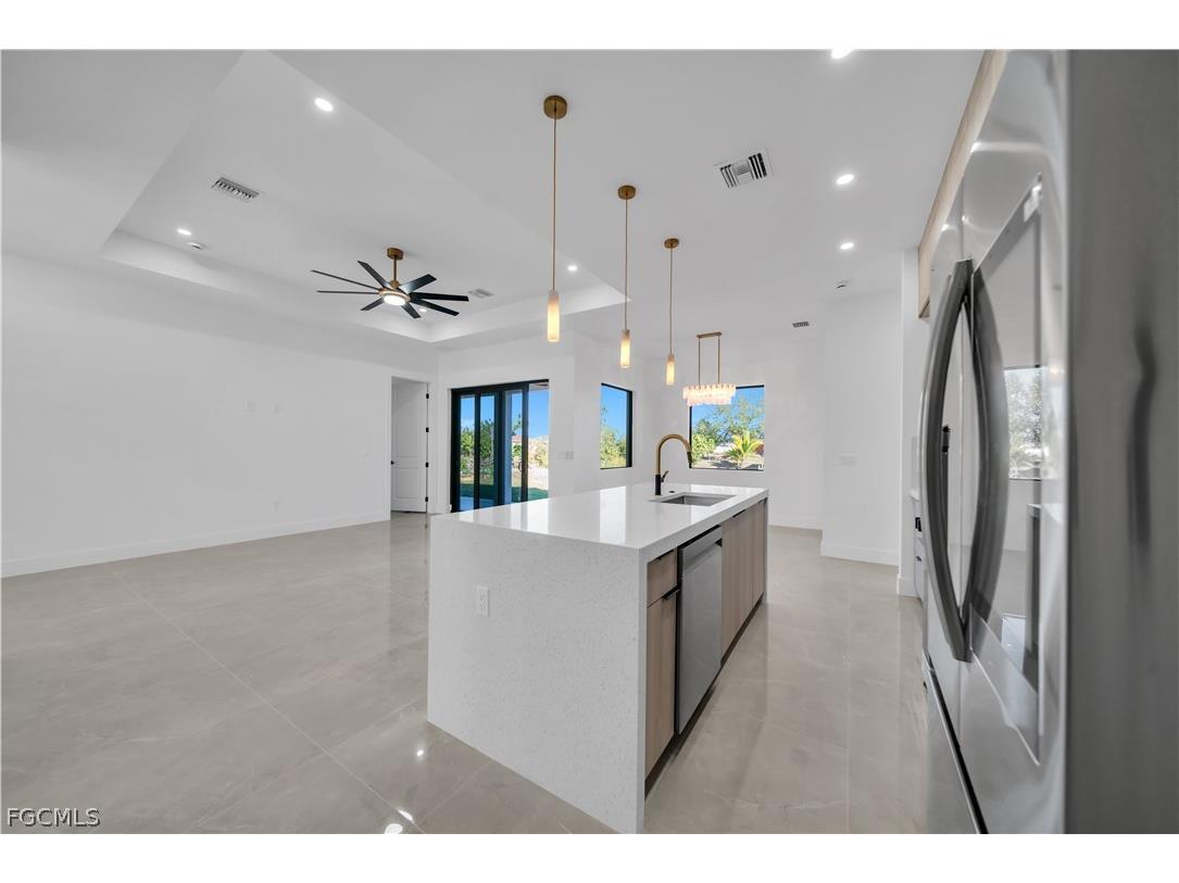 609 NE 11th Terrace Cape Coral FL 33909 2026007201 image4