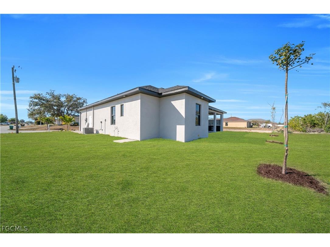 609 NE 11th Terrace Cape Coral FL 33909 2026007201 image9