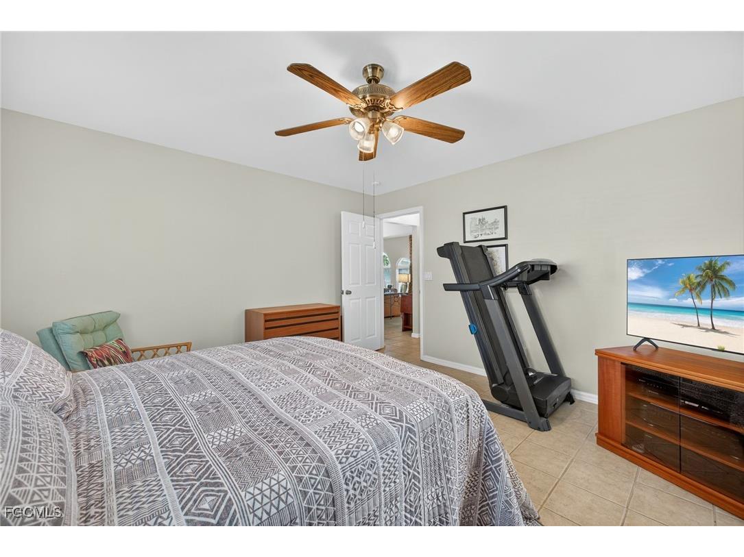 609 SE 17th Street Cape Coral FL 33990 2025020028 image13