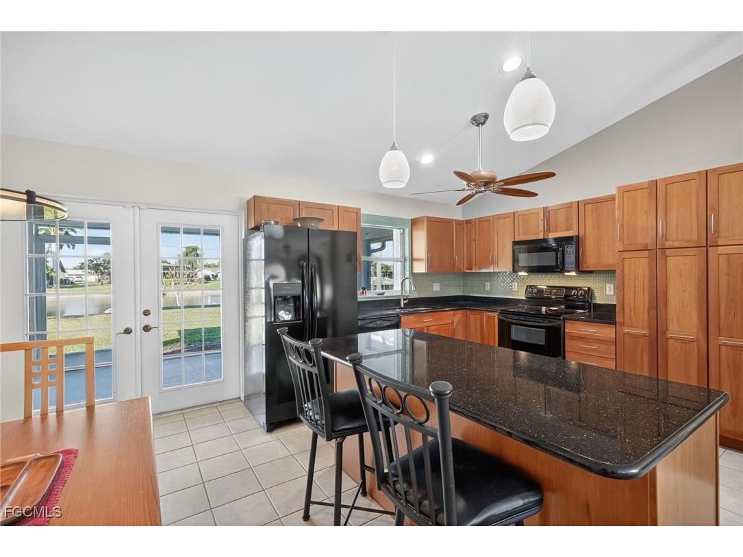 609 SE 17th Street Cape Coral FL 33990 2025020028 image6