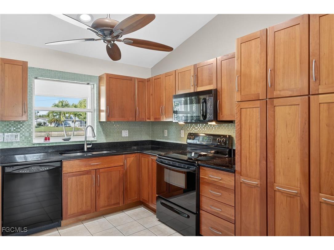 609 SE 17th Street Cape Coral FL 33990 2025020028 image8