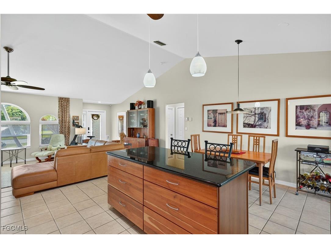 609 SE 17th Street Cape Coral FL 33990 2025020028 image9