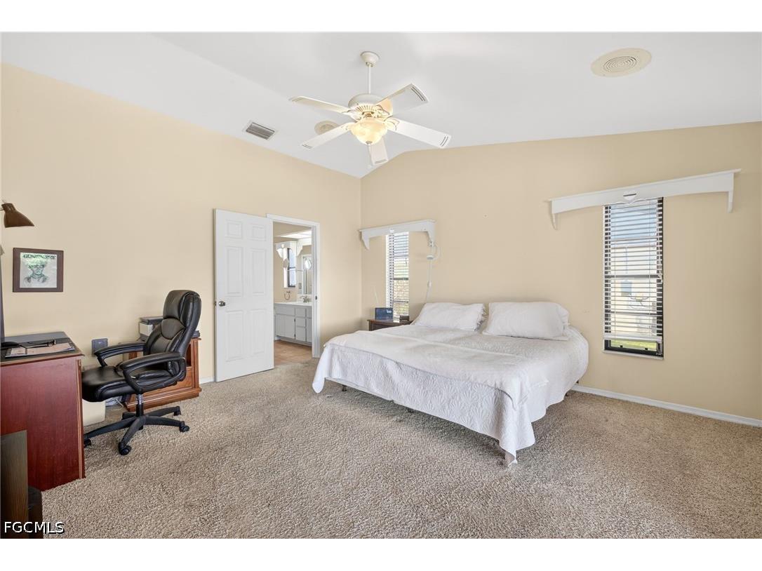 609 SE 21st Street Cape Coral FL 33990 2026023048 image16