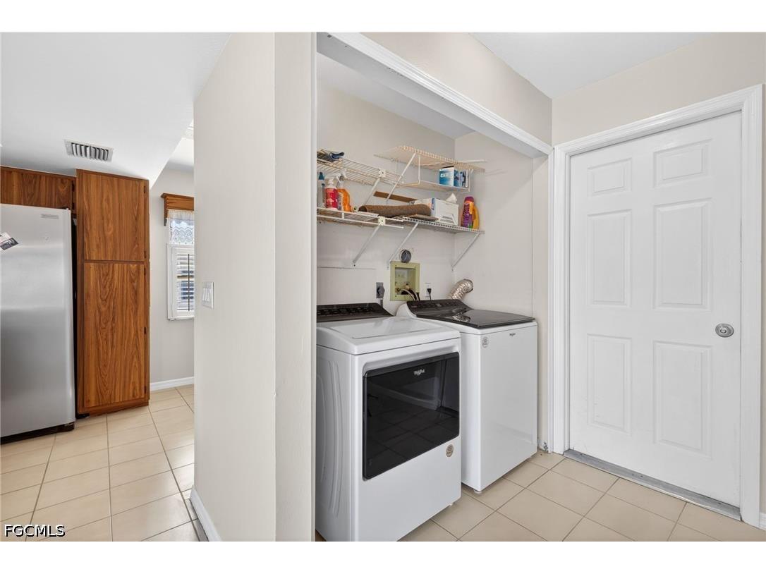 609 SE 21st Street Cape Coral FL 33990 2026023048 image28