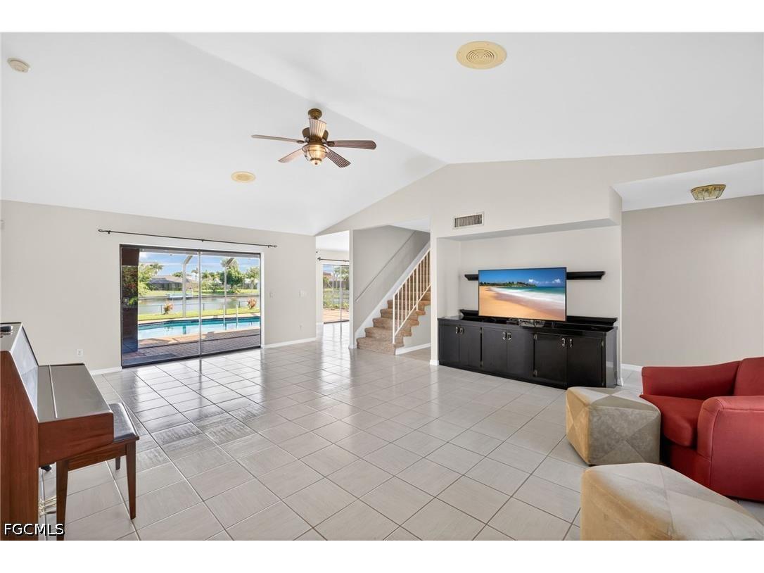 609 SE 21st Street Cape Coral FL 33990 2026023048 image5