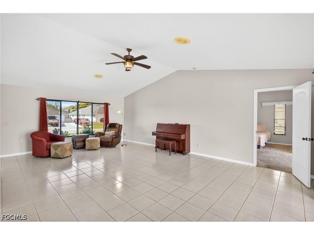 609 SE 21st Street Cape Coral FL 33990 2026023048 image6