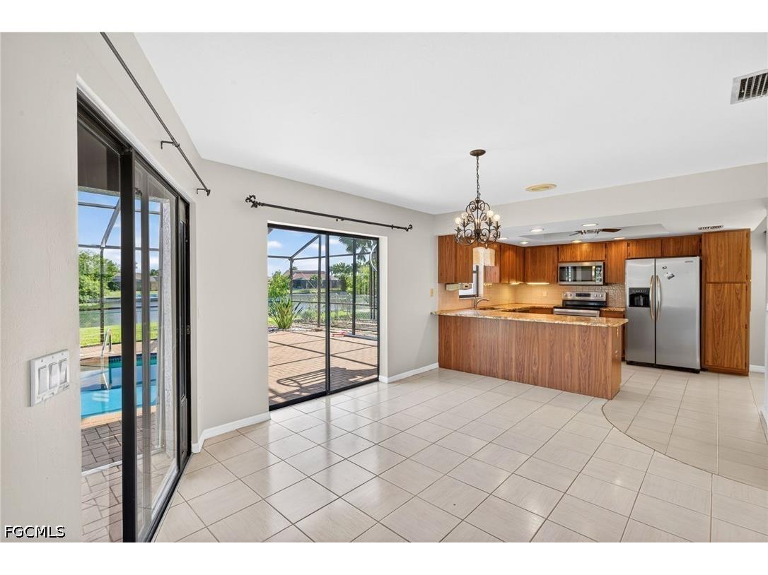 609 SE 21st Street Cape Coral FL 33990 2026023048 image9