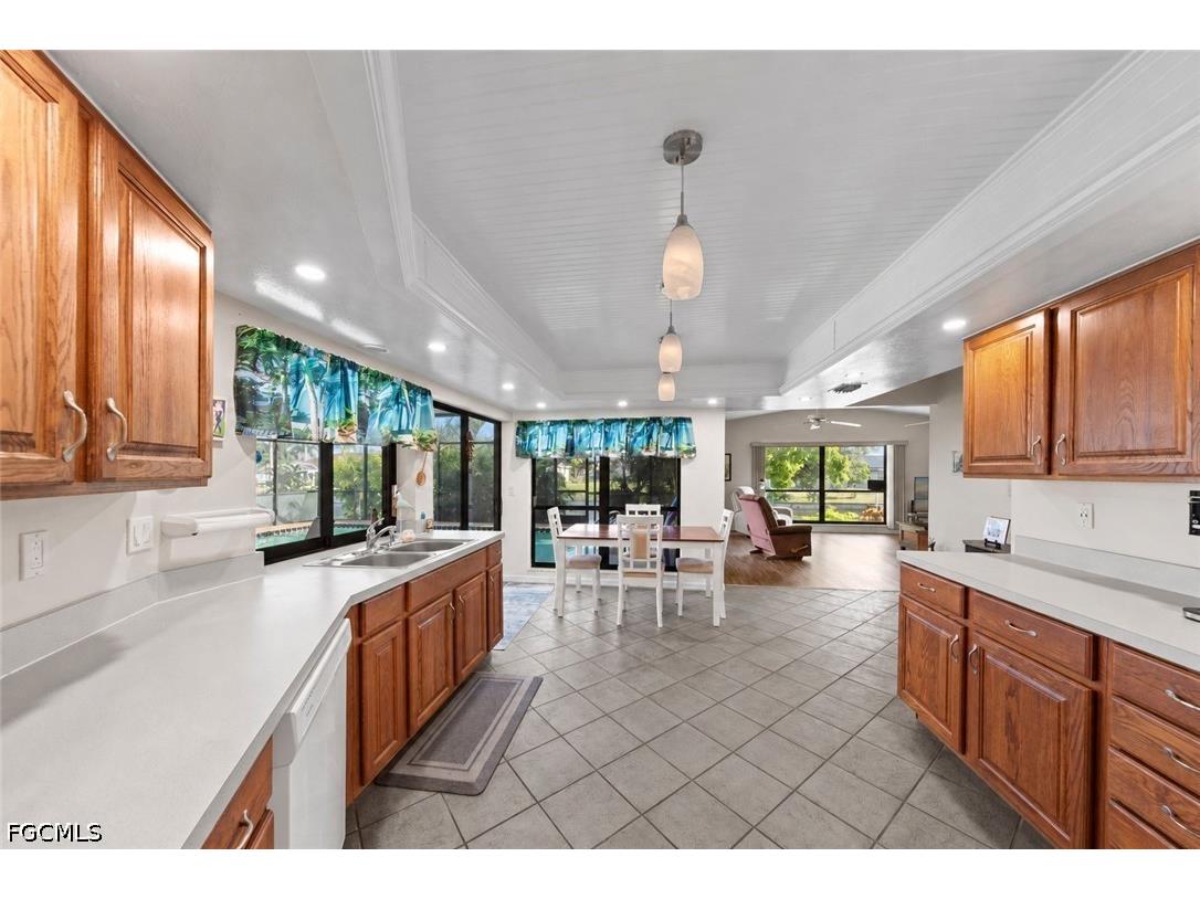609 SW 35th Terrace Cape Coral FL 33914 2026028973 image4