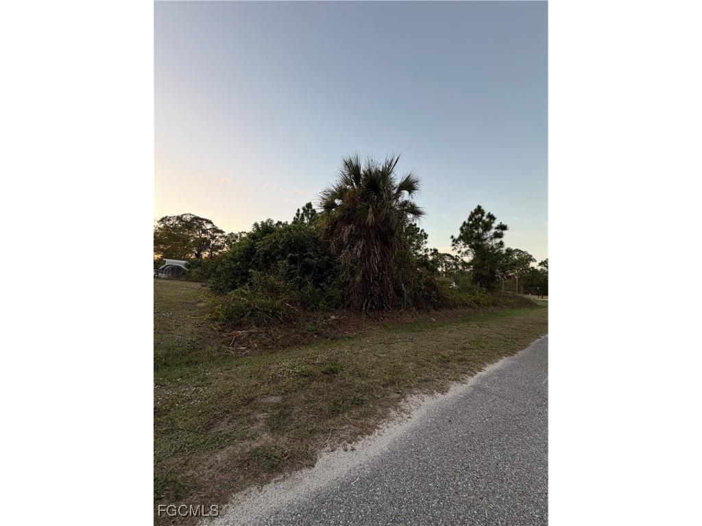 609 Wellington Avenue Lehigh Acres FL 33972 2025025854 image3