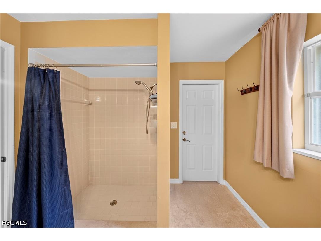 6090 Anchorline Court North Fort Myers FL 33917 2026029793 image20