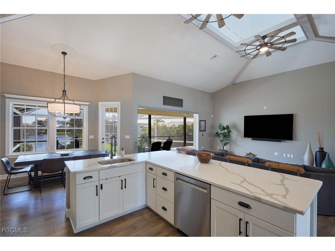 6090 Tidewater Island Circle Fort Myers FL 33908 2025022596 image5