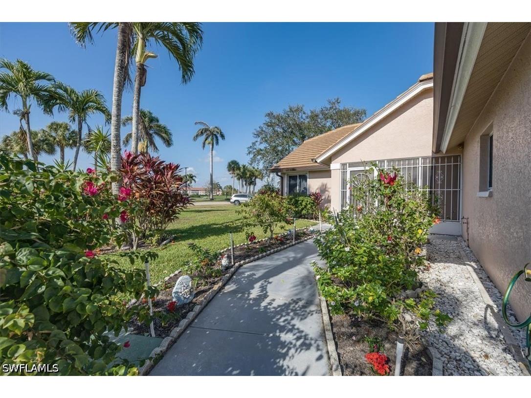 6094 Westbourgh Drive Naples FL 34112 226013398 image3