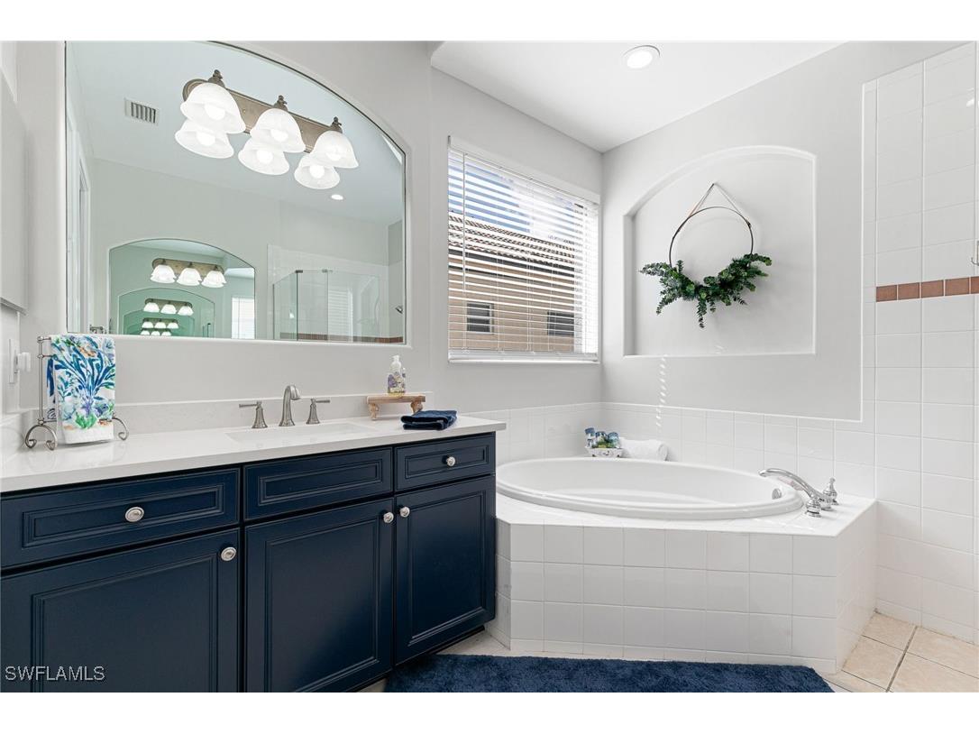 6096 Dogleg Drive Naples FL 34113 225072516 image25