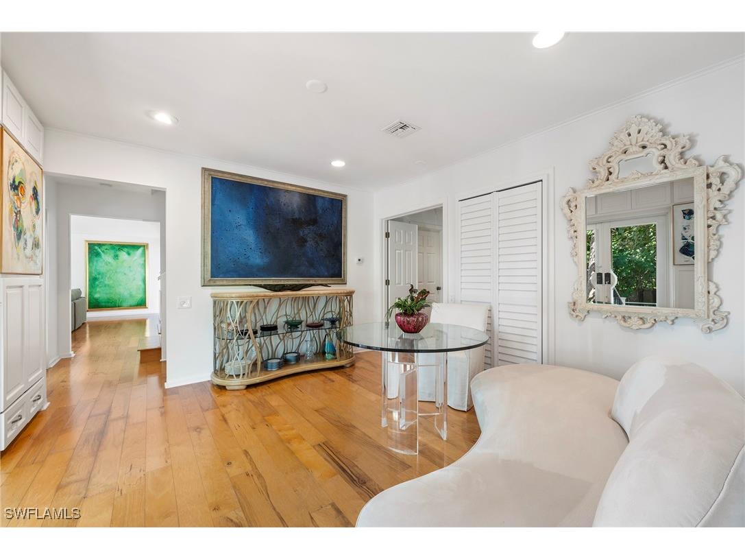 61 12th Avenue S Naples FL 34102 225068073 image11