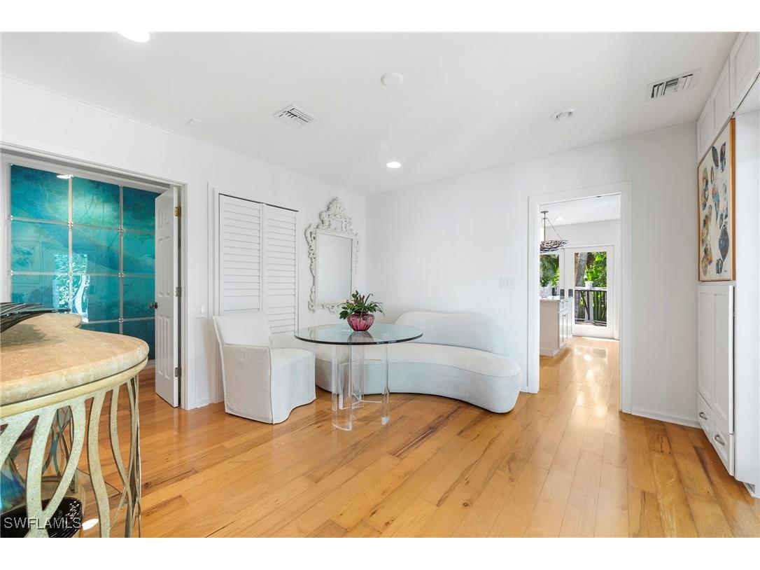 61 12th Avenue S Naples FL 34102 225068073 image12