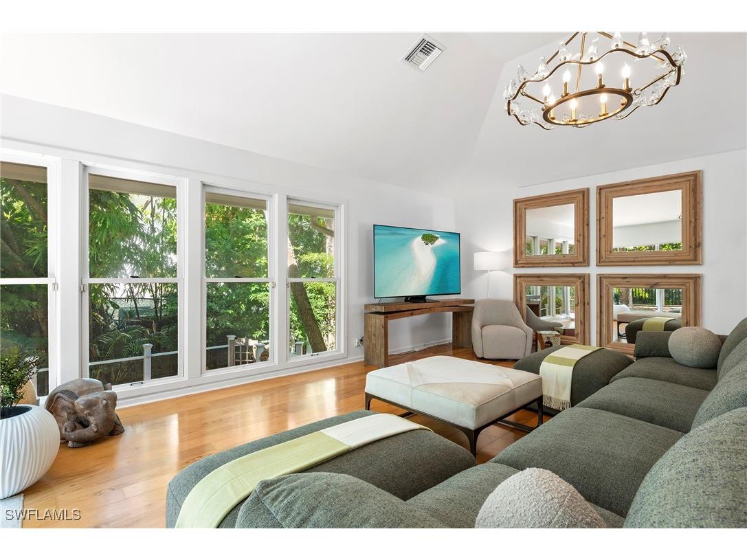 61 12th Avenue S Naples FL 34102 225068073 image17