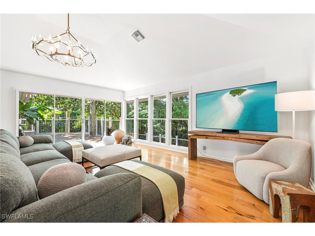 61 12th Avenue S Naples FL 34102 225068073 image19