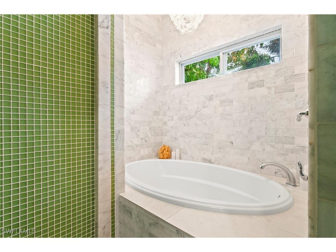 61 12th Avenue S Naples FL 34102 225068073 image23