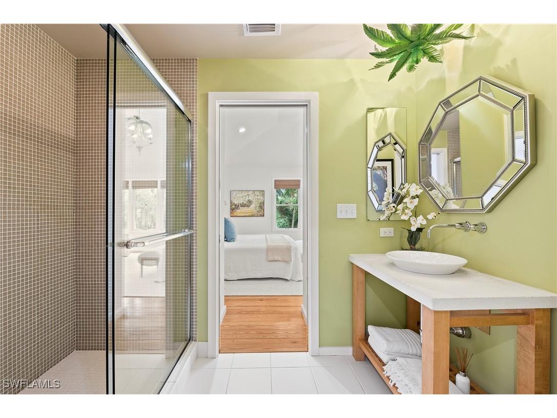 61 12th Avenue S Naples FL 34102 225068073 image31