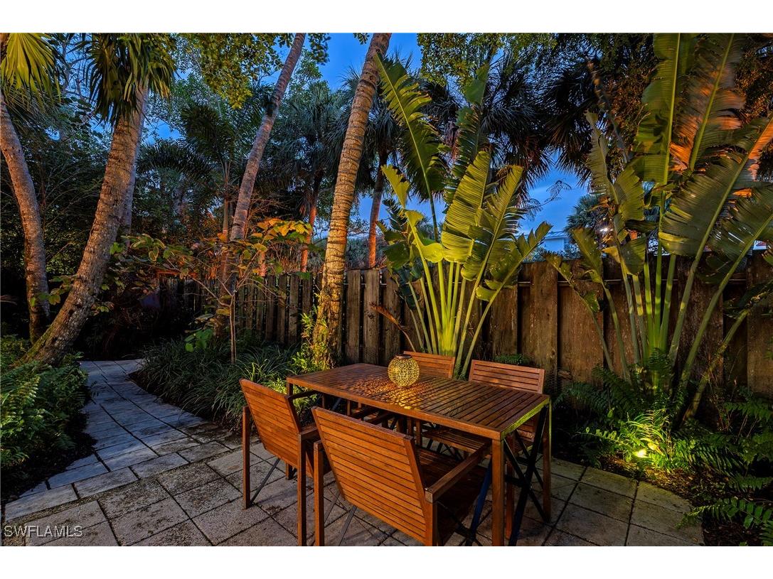 61 12th Avenue S Naples FL 34102 225068073 image41