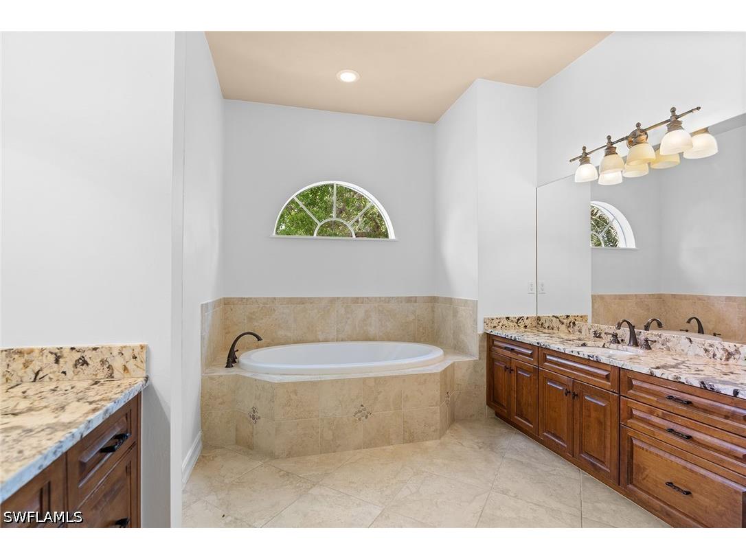61 Constitution Drive Naples FL 34112 226020305 image26