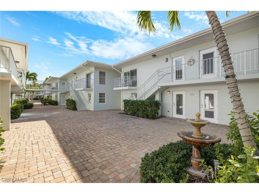 610 12th Avenue #610 Naples FL 34102 223089730 image1