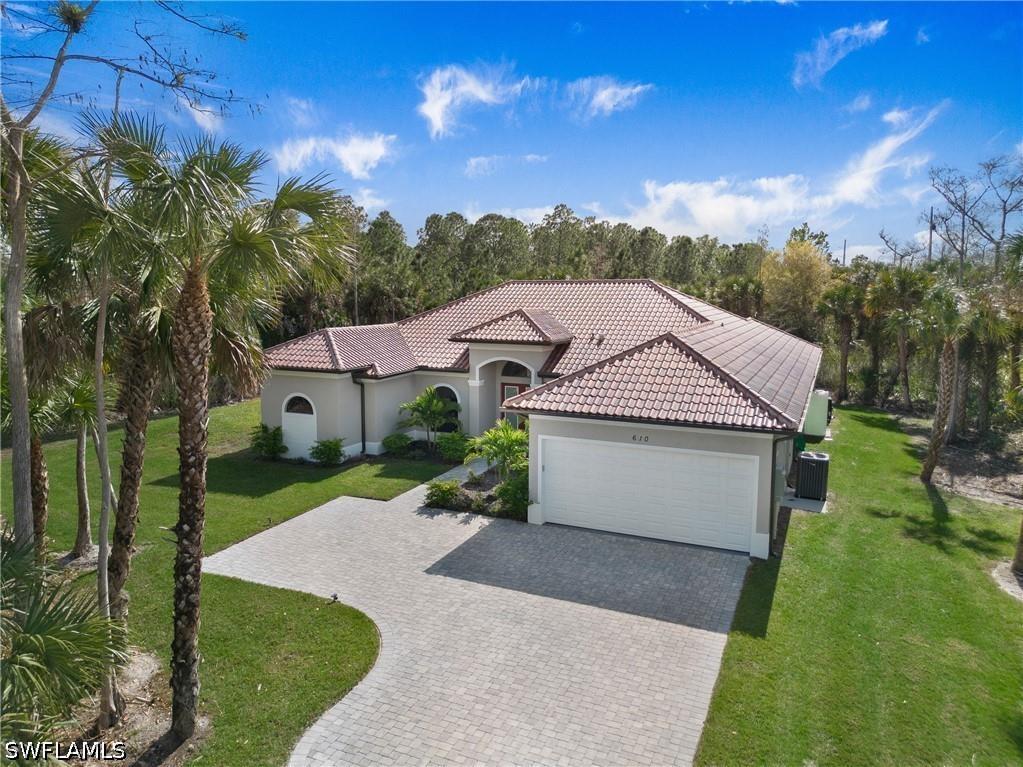 610 25th Avenue NW Naples FL 34120 226019190 image1