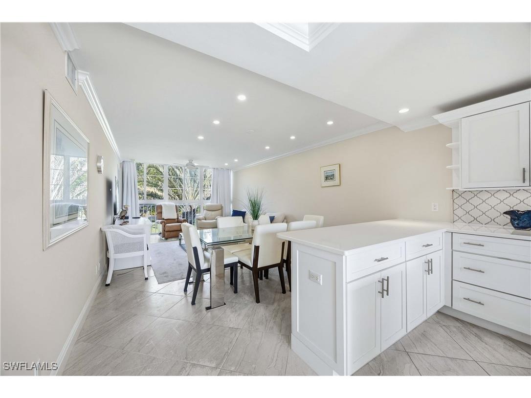 610 Broad Avenue S #J610 Naples FL 34102 225083961 image3