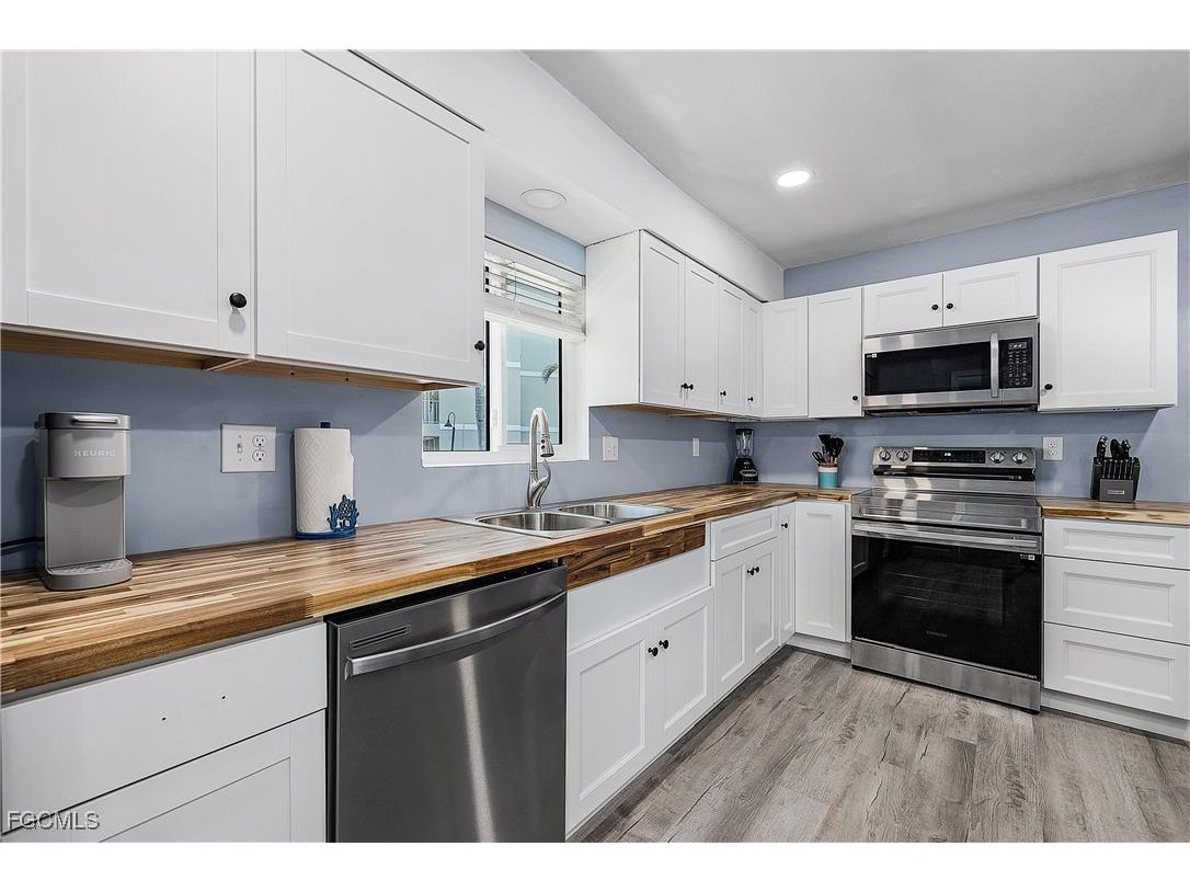 610 Donax Street #311 Sanibel FL 33957 2025006253 image9