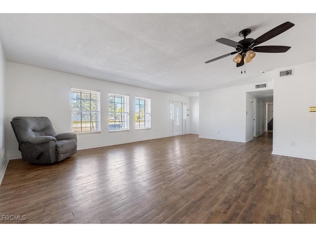 610 E Avenida Del Rio Clewiston FL 33440 2025026203 image8