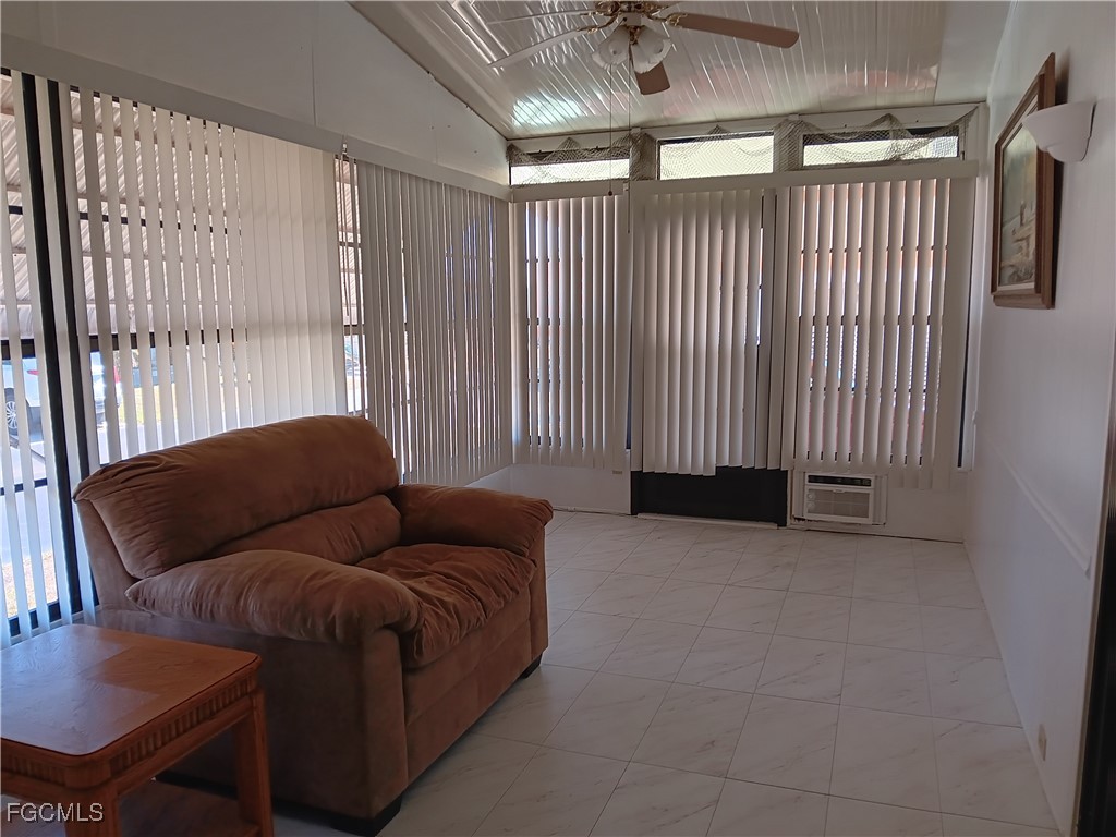 610 Friendly Place North Fort Myers FL 33917 2026003829 image3