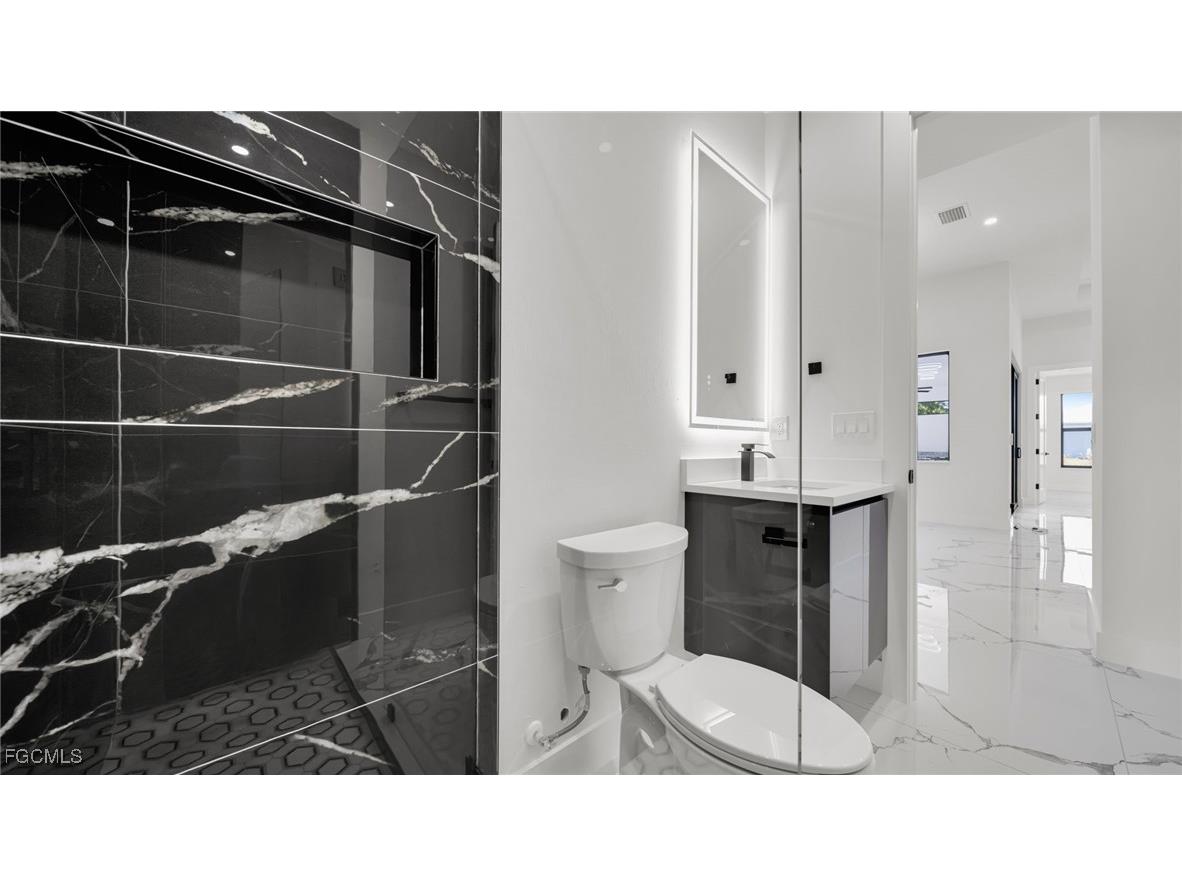 610 NW 1st Street Cape Coral FL 33993 2025019088 image19