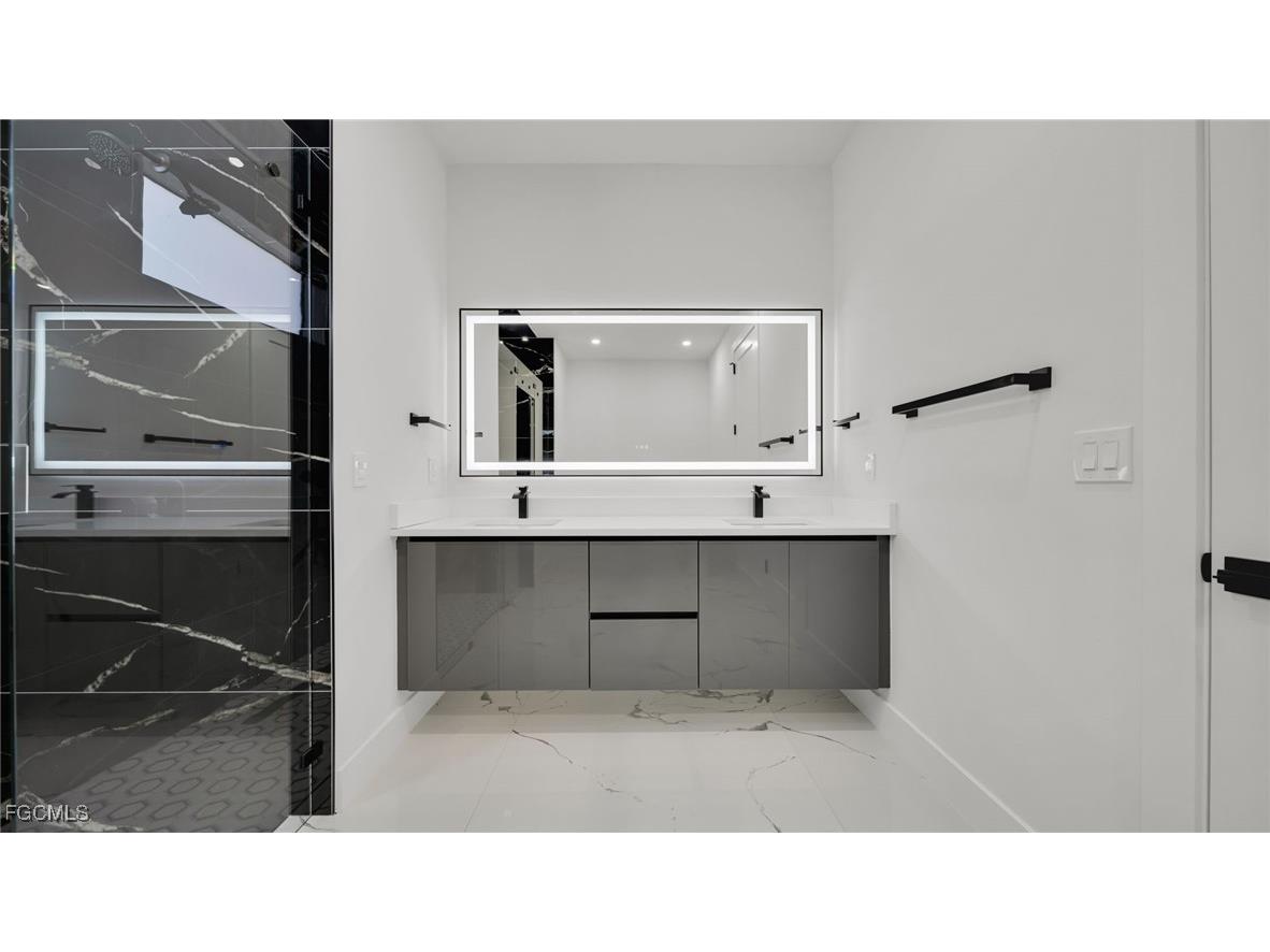 610 NW 1st Street Cape Coral FL 33993 2025019088 image29