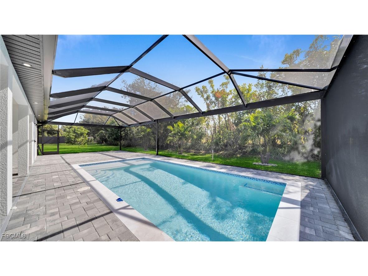 610 NW 1st Street Cape Coral FL 33993 2025019088 image35