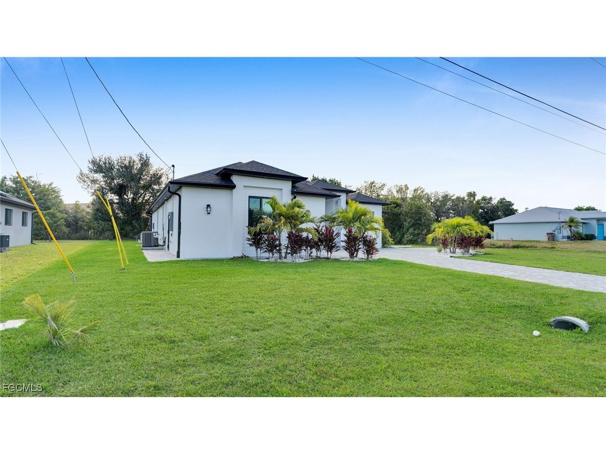 610 NW 1st Street Cape Coral FL 33993 2025019088 image4