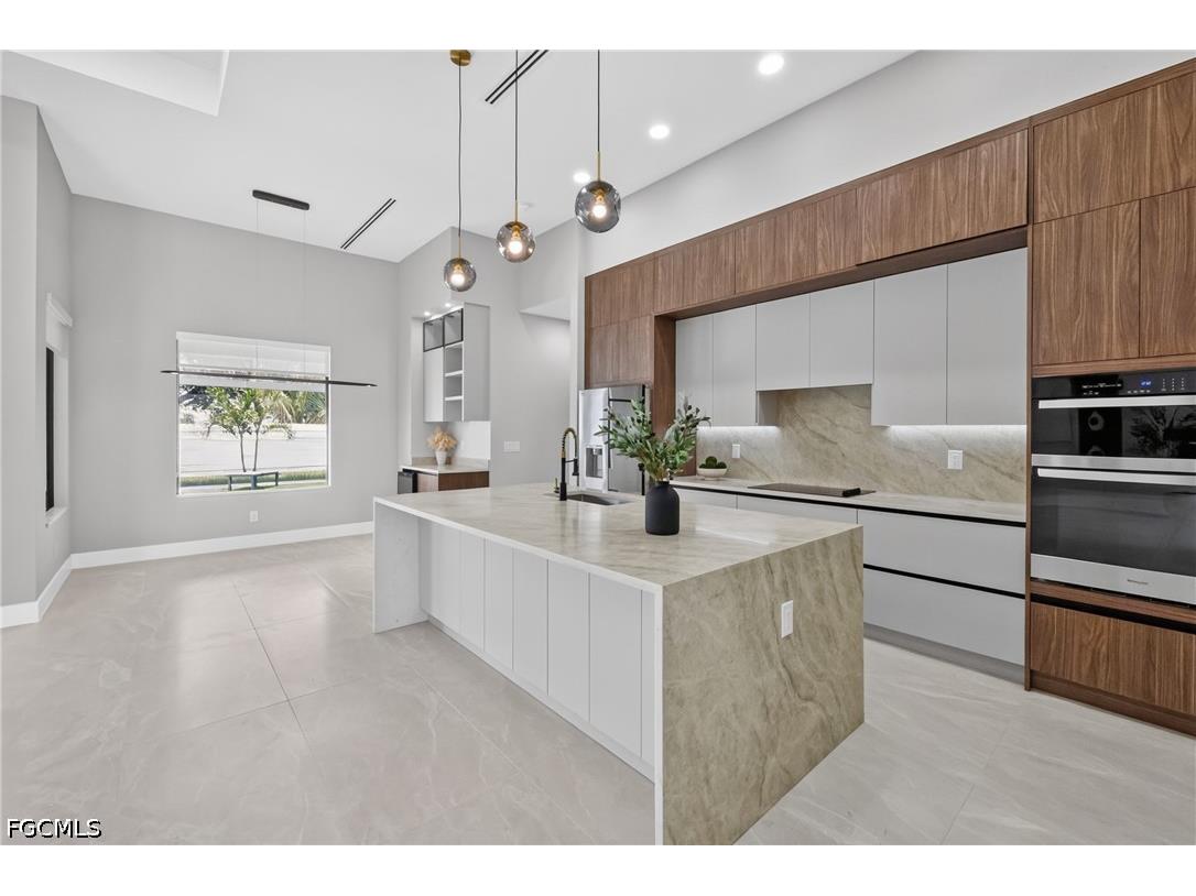 610 NW 2nd Place Cape Coral FL 33993 2026028860 image2
