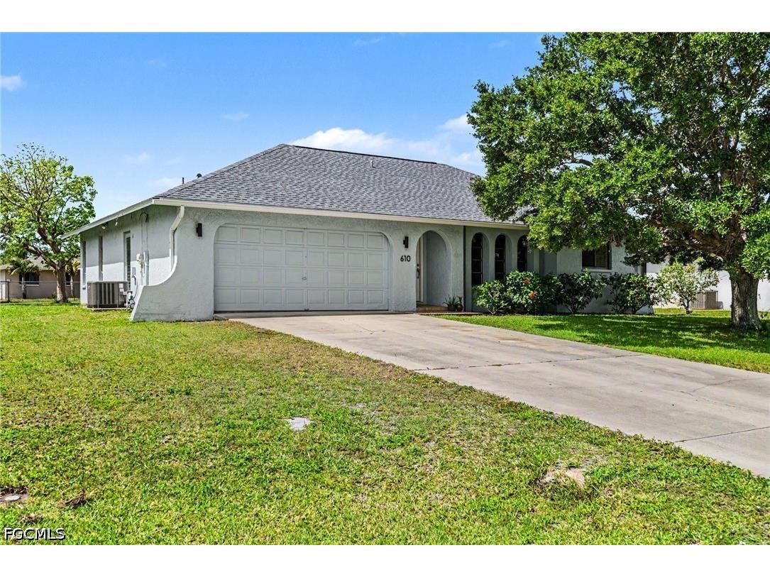 610 Retunda Parkway W Cape Coral FL 33904 2026022036 image2