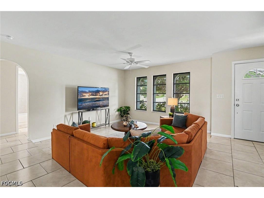 610 Retunda Parkway W Cape Coral FL 33904 2026022036 image5