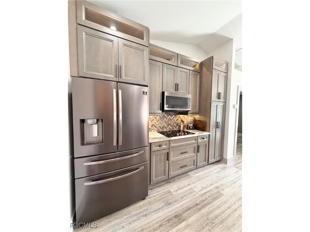 610 SE 21st Lane Cape Coral FL 33990 2025021900 image1