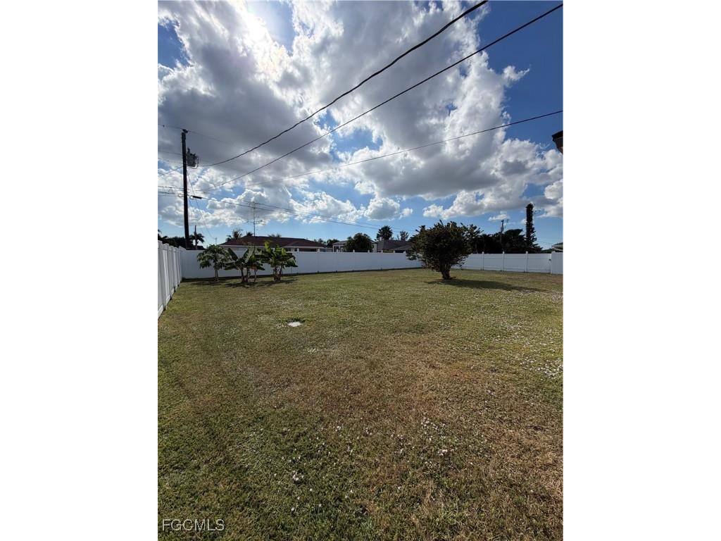 610 SE 21st Lane Cape Coral FL 33990 2025021900 image11