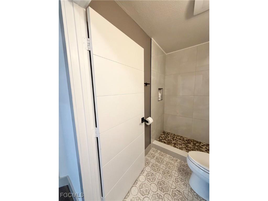 610 SE 21st Lane Cape Coral FL 33990 2025021900 image22