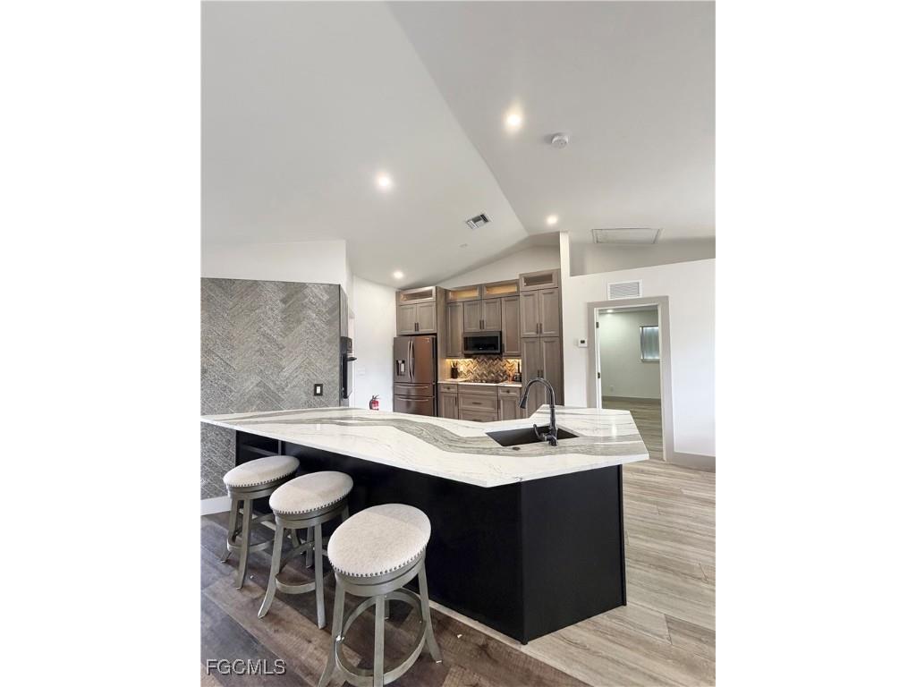 610 SE 21st Lane Cape Coral FL 33990 2025021900 image31