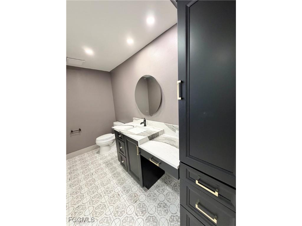 610 SE 21st Lane Cape Coral FL 33990 2025021900 image33