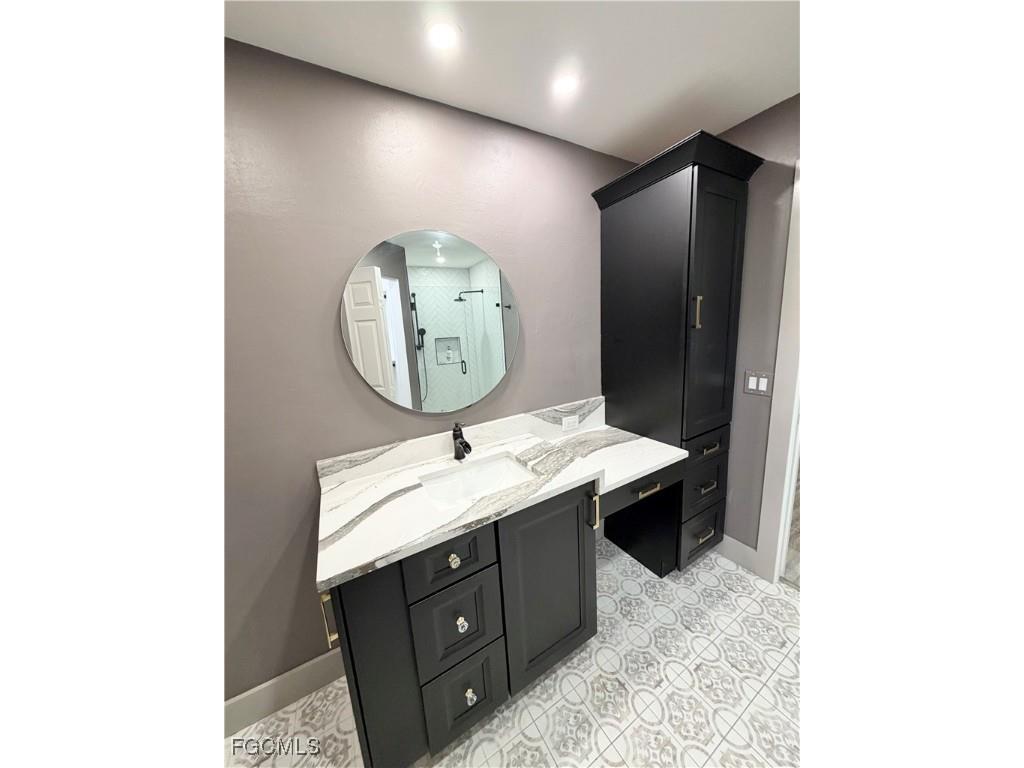 610 SE 21st Lane Cape Coral FL 33990 2025021900 image5