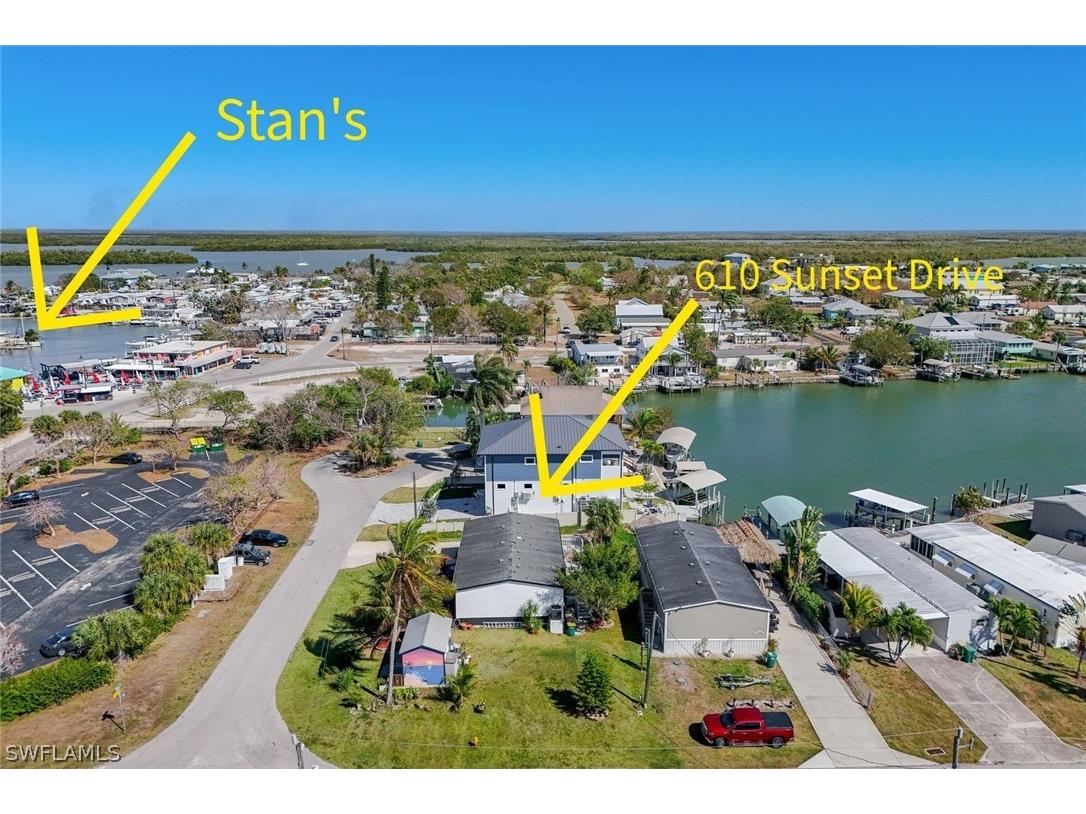 610 Sunset Drive Goodland FL 34140 226007749 image1
